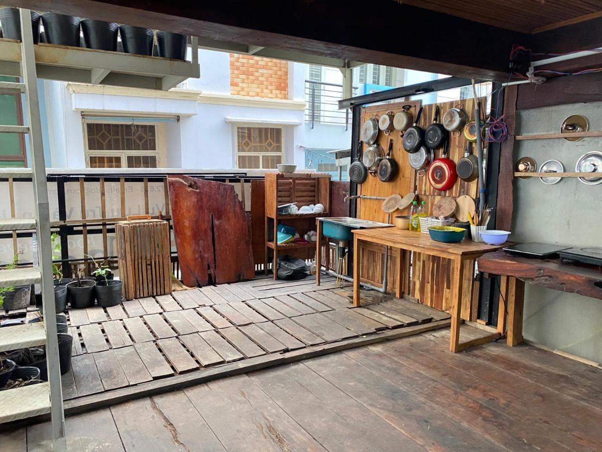 The Gk House Hostel, Ecolliving, Central City, Natural Wooden, Chill View Rooftop, Restaurant And Cocktail Bar Cidade de Ho Chi Minh Exterior foto