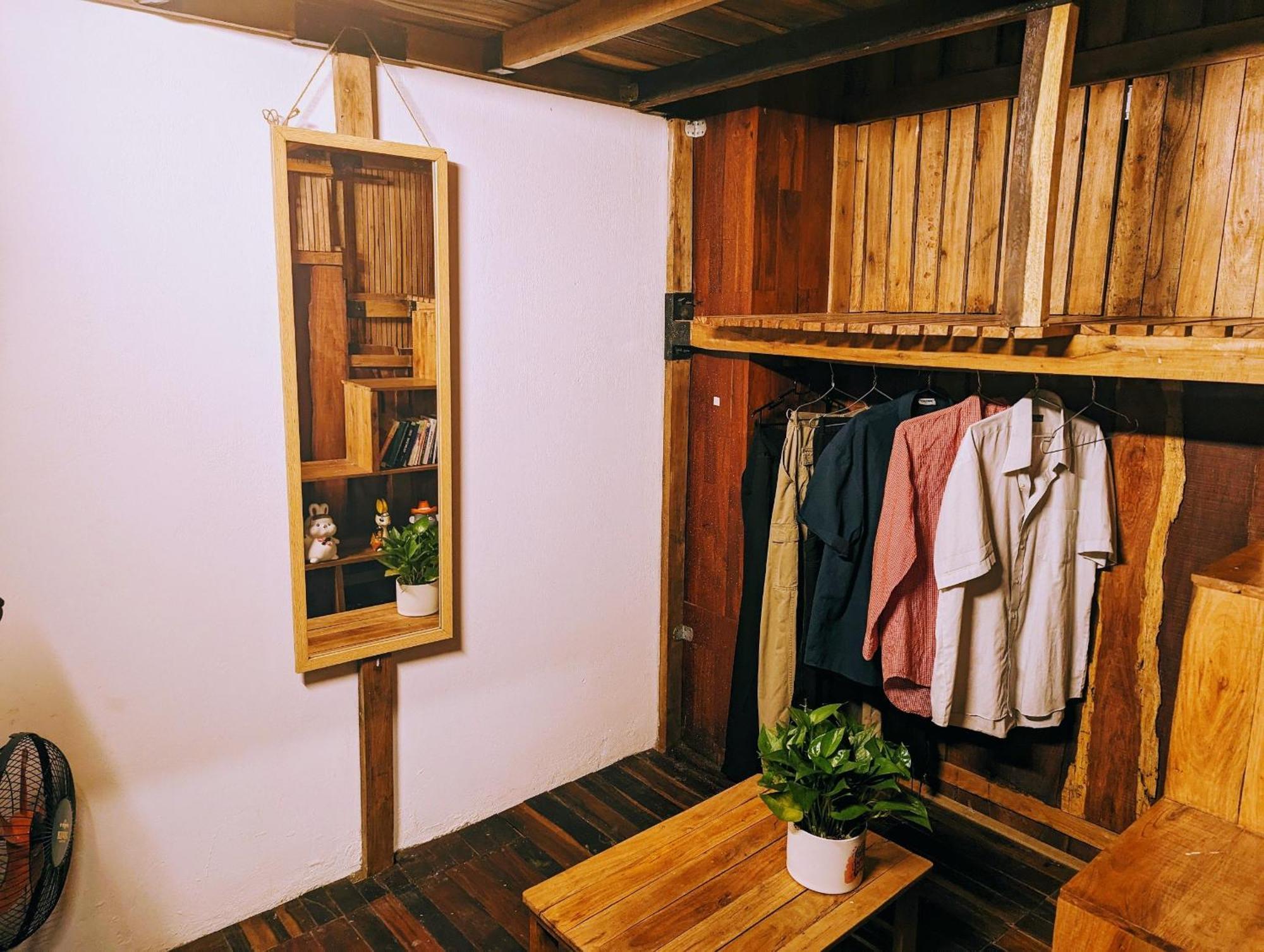 The Gk House Hostel, Ecolliving, Central City, Natural Wooden, Chill View Rooftop, Restaurant And Cocktail Bar Cidade de Ho Chi Minh Exterior foto