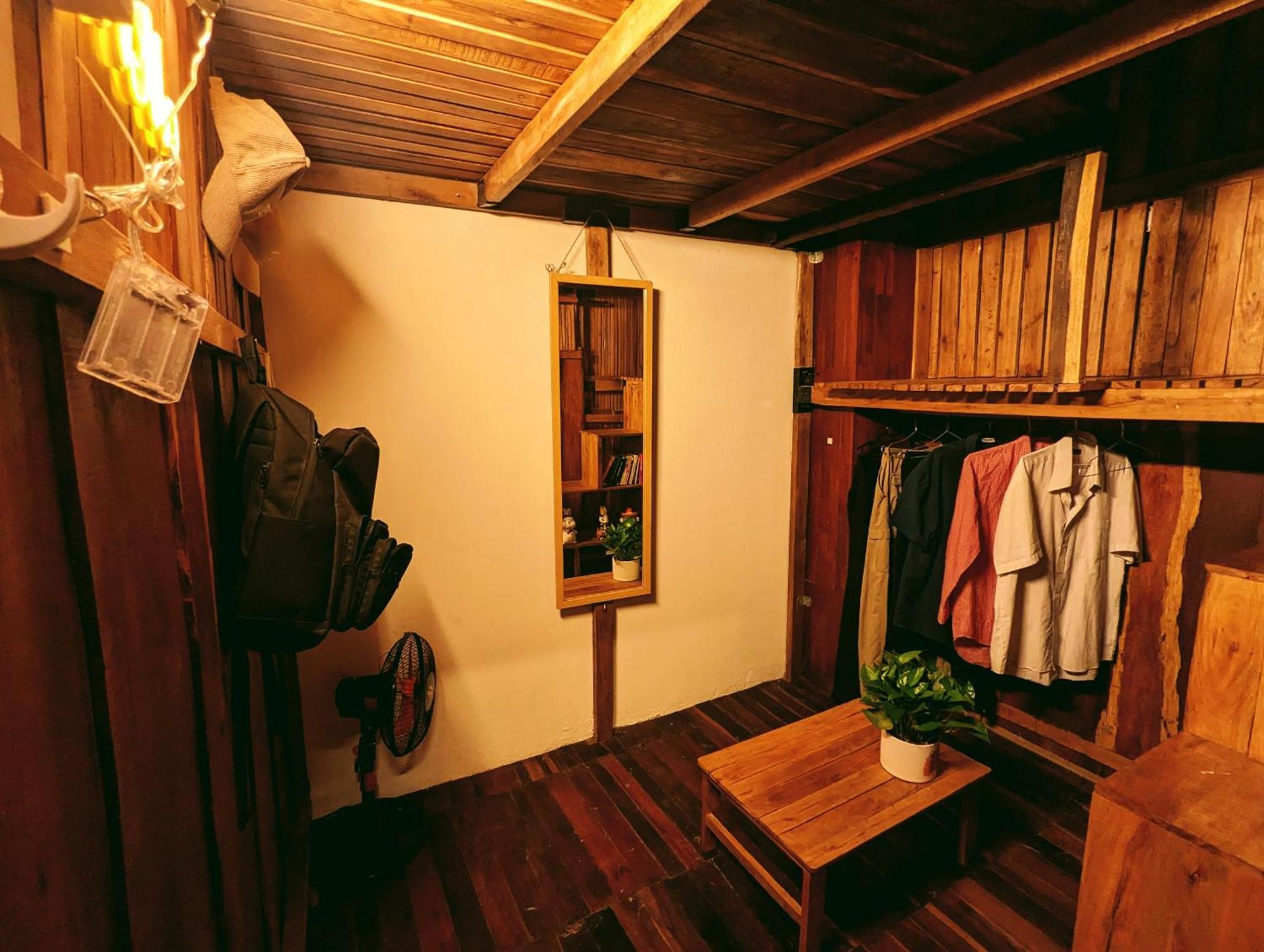 The Gk House Hostel, Ecolliving, Central City, Natural Wooden, Chill View Rooftop, Restaurant And Cocktail Bar Cidade de Ho Chi Minh Exterior foto